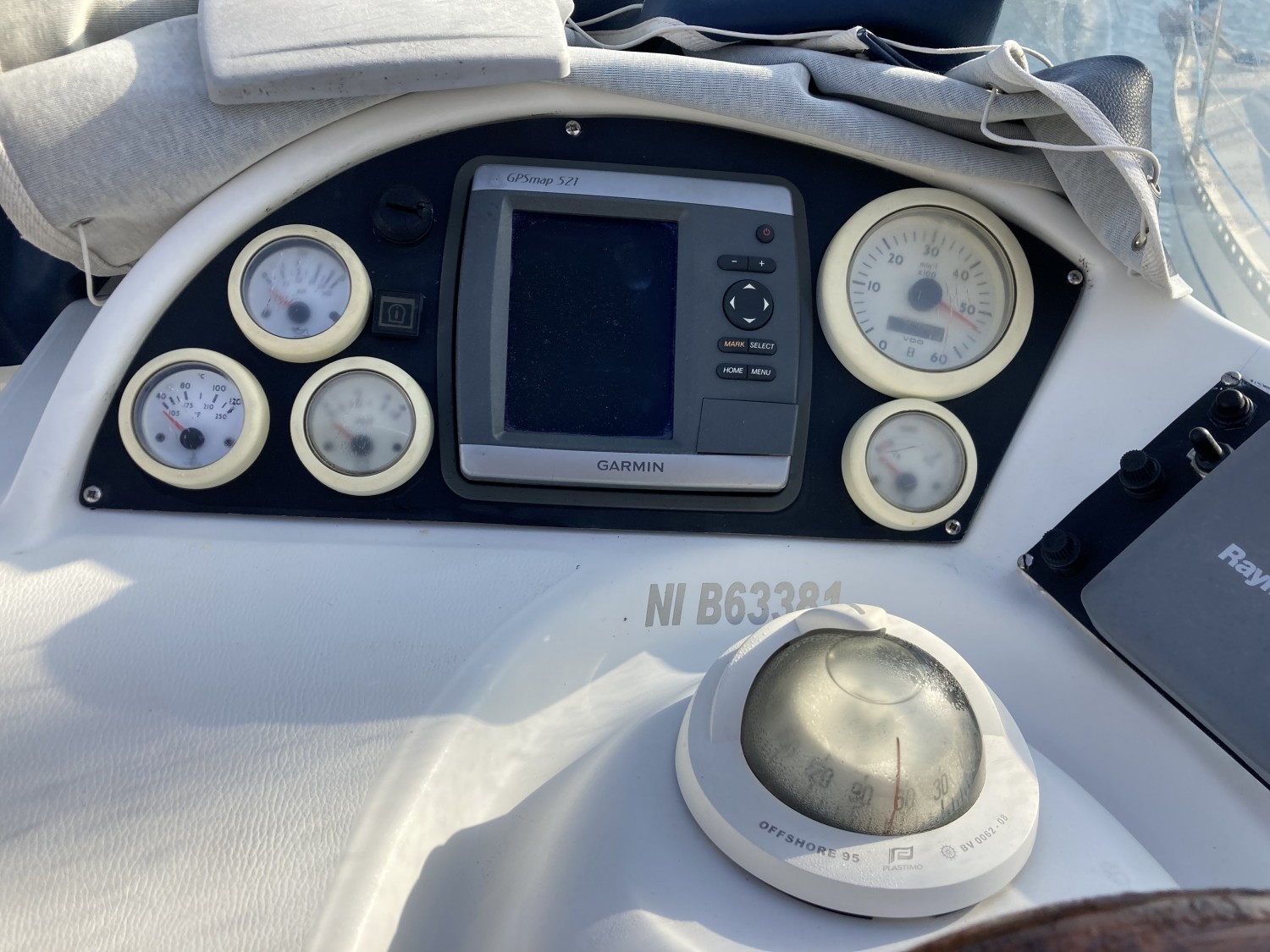 slider 5 Beneteau Flyer 701